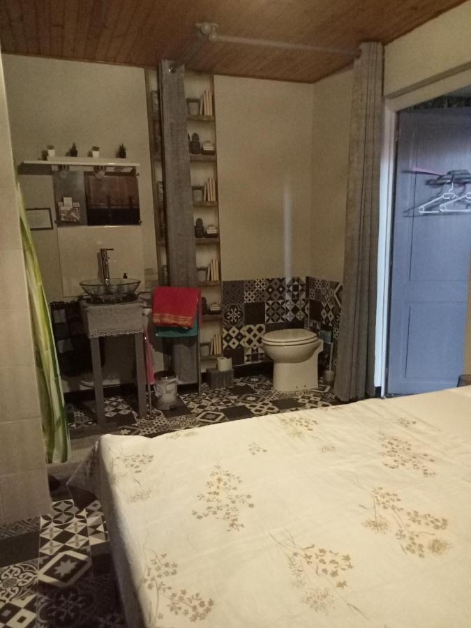 Le Repaire Des Ecureuils Bed & Breakfast Bourg-Argental Eksteriør bilde